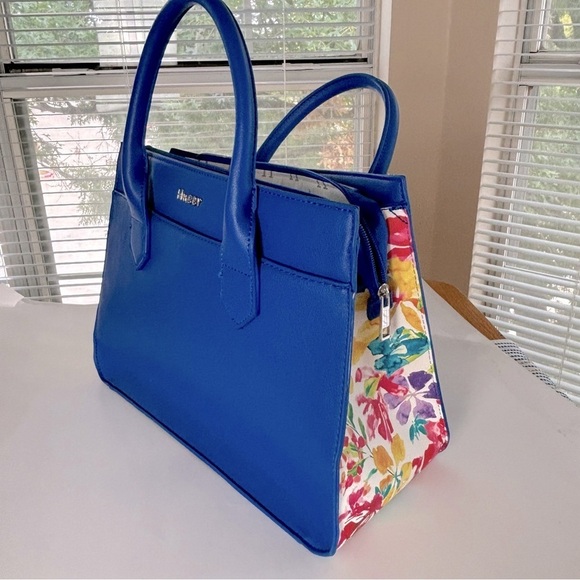 NWT Huser Blue Floral Bag, crossbody - Picture 1 of 7